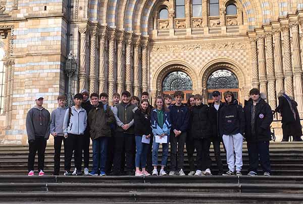 Year 11 Art and Design Pupils Look to London for Exam Inspiration