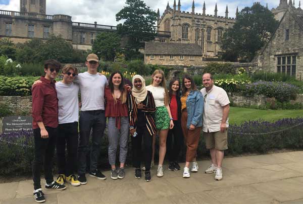 Year 12 Scholars Get a Taste of Oxford Life