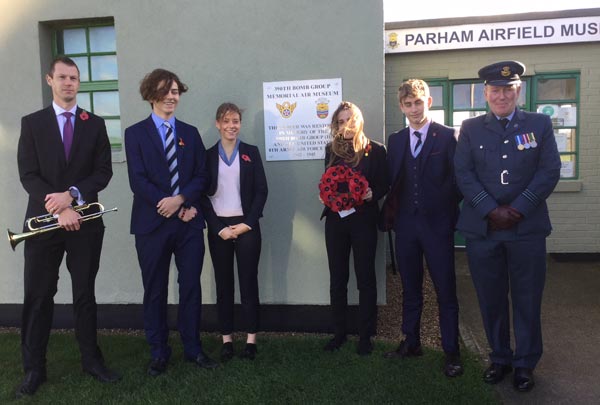 Framlingham students lay wreath at USAF Parham