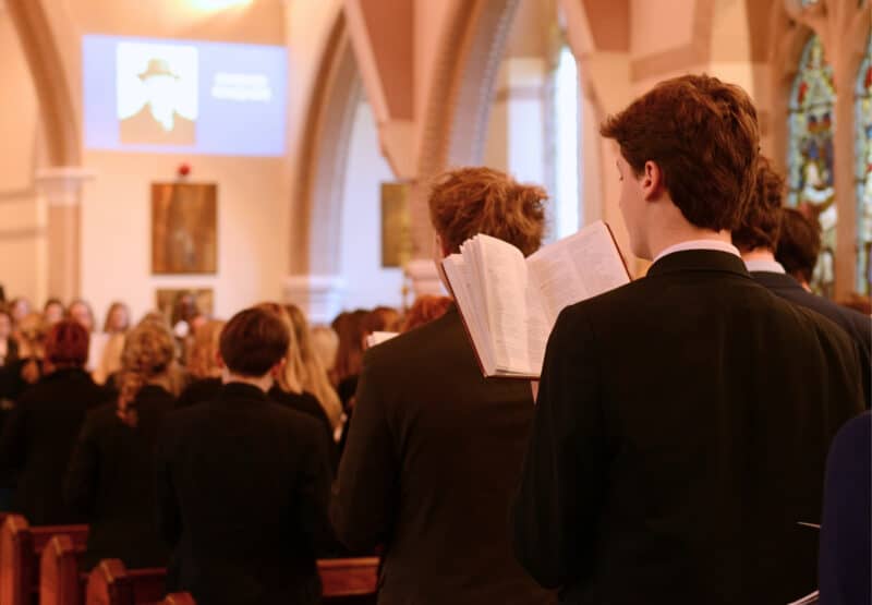 Framlingham College Holocaust Memorial Service honours OF who saved 51,000 Jews